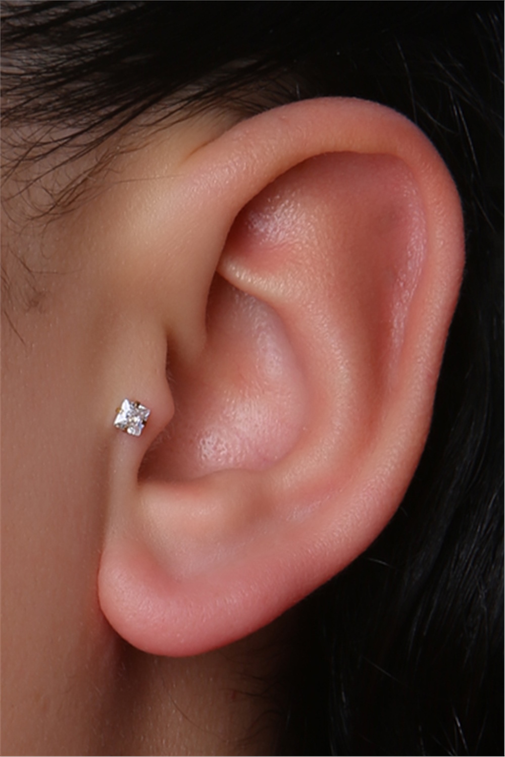 Kare Taş Labret Küçük Boy Gold Piercing