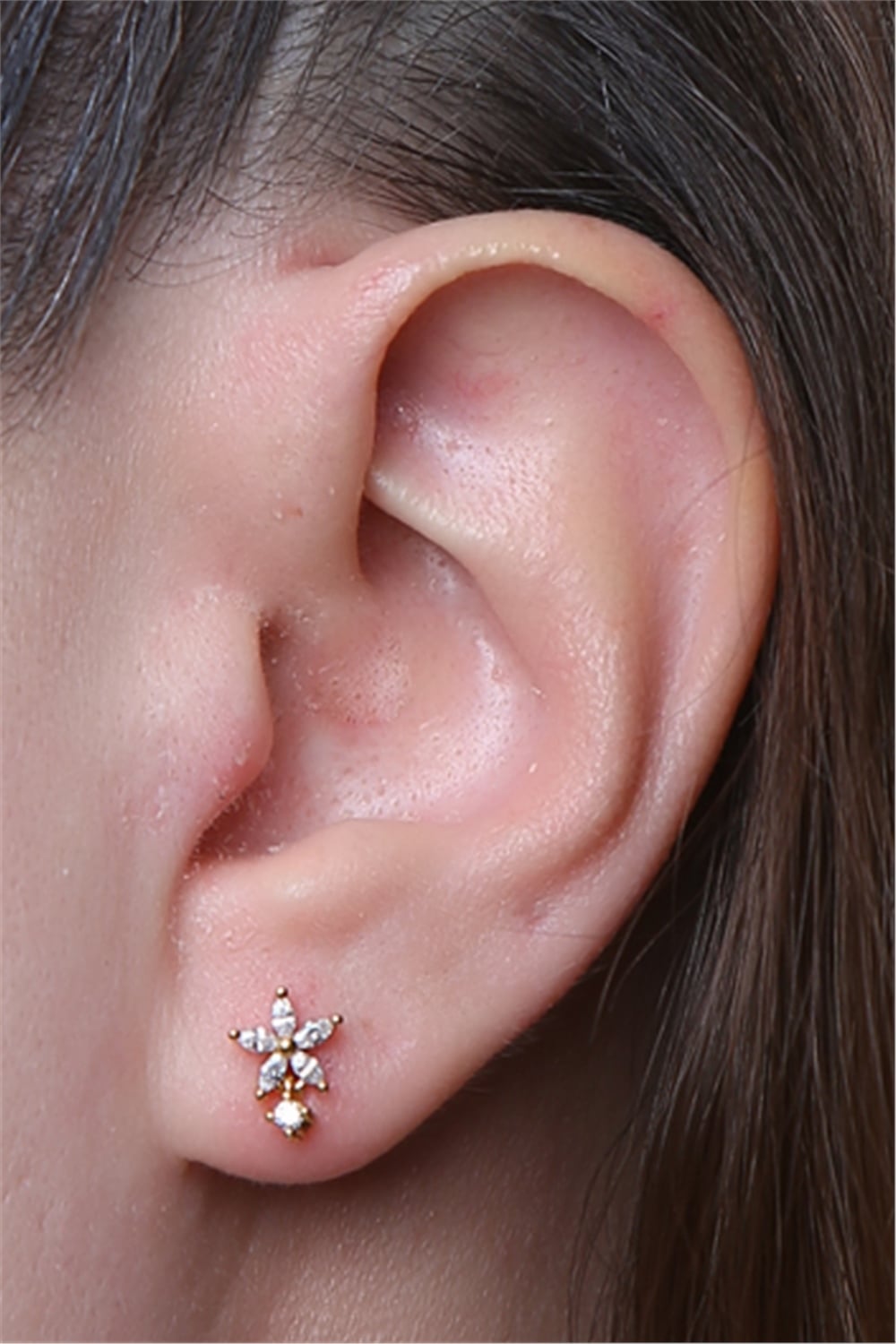 Markiz Çiçek Sallantı Taş Gold Piercing