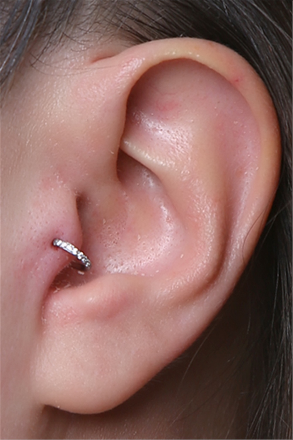 Önü Taşlı Gizli Kilit Halka Mini Boy Silver Piercing