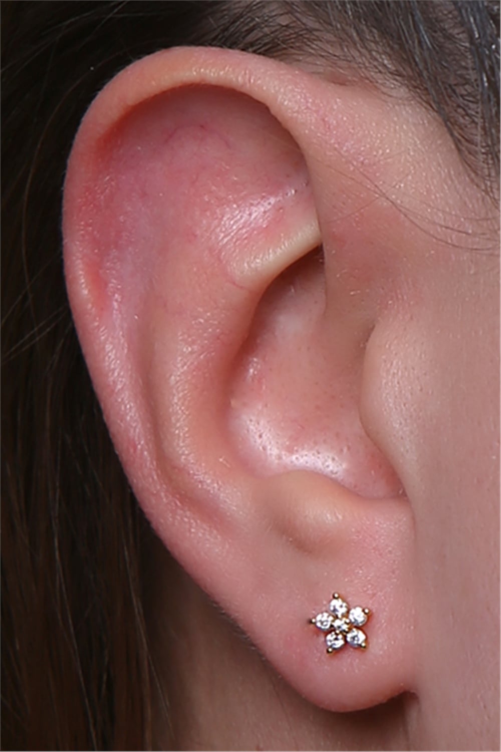 Sabit Yuvarlak Çiçek Gold Piercing