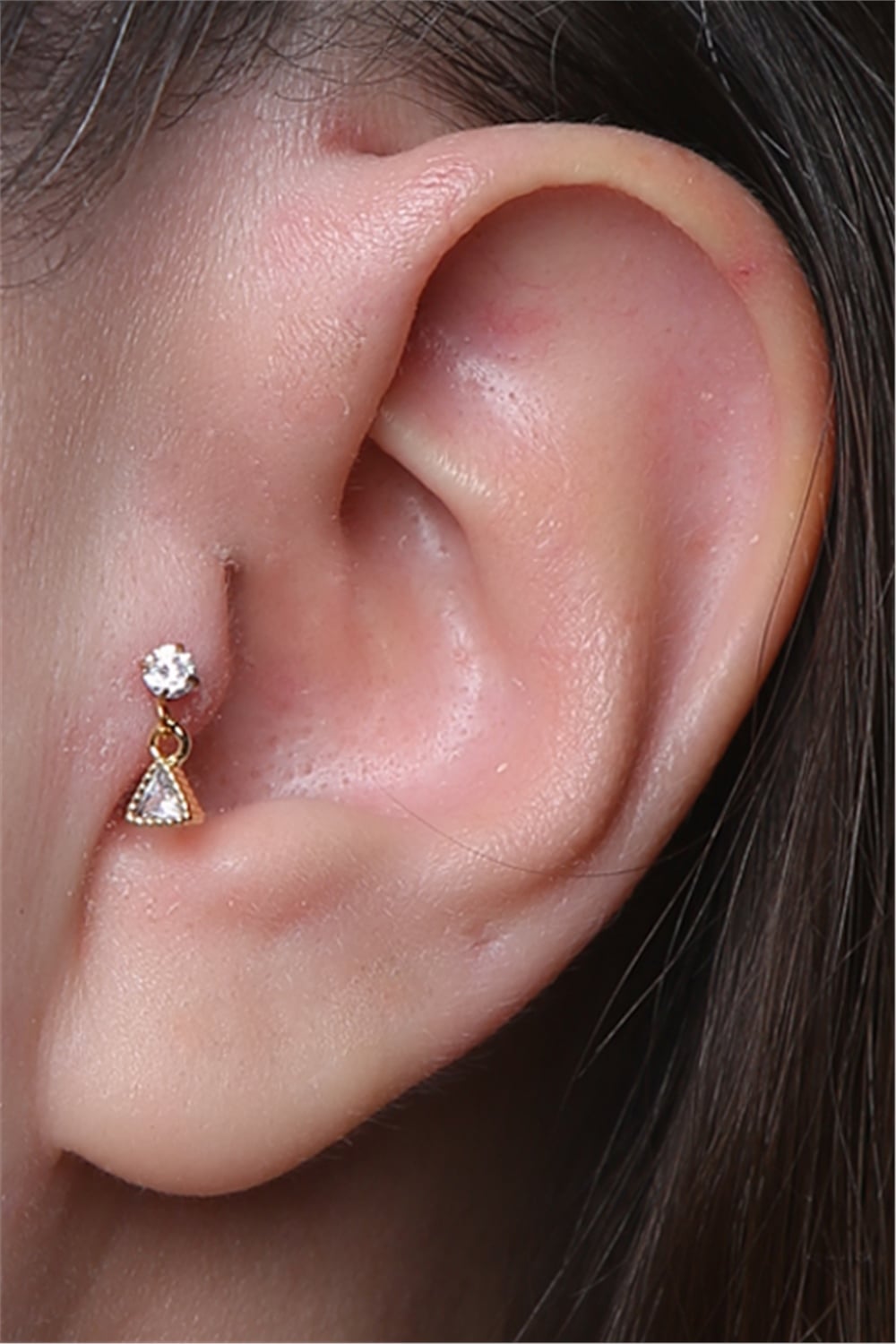 Sallantı Üçgen Taş Labret Gold Piercing
