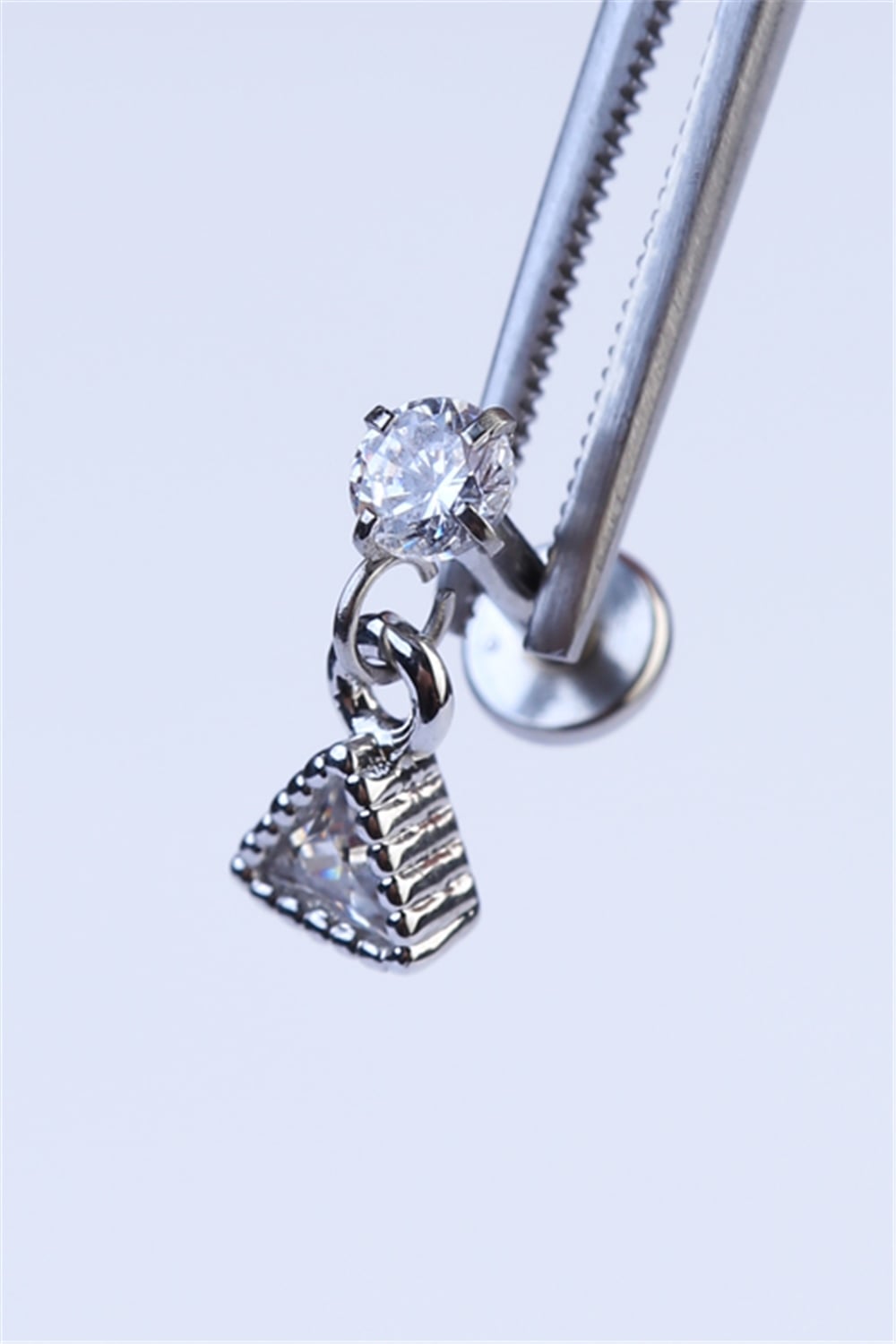 Sallantı Üçgen Taş Labret Silver Piercing