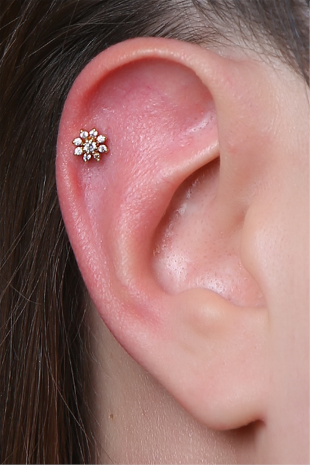 Sekiz Yaprak Çiçek Labret Gold Piercing