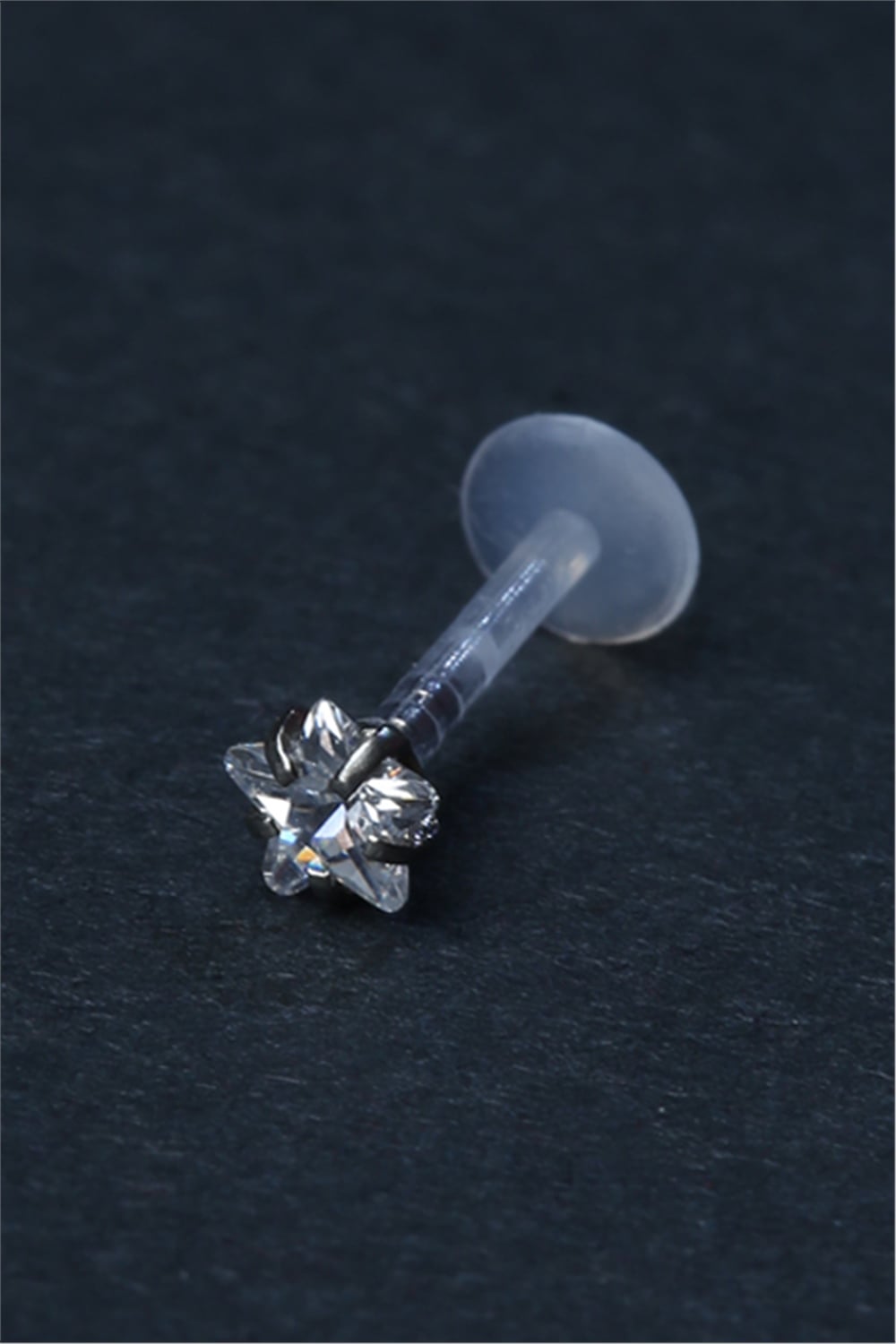 Yıldız Taş Labret Tedavi Piercing 