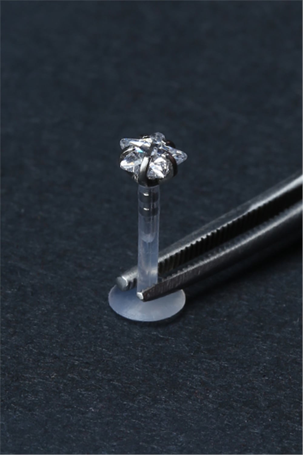 Yıldız Taş Labret Tedavi Piercing 