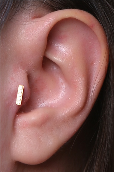 Beş Taş Baget Labret Gold Piercing