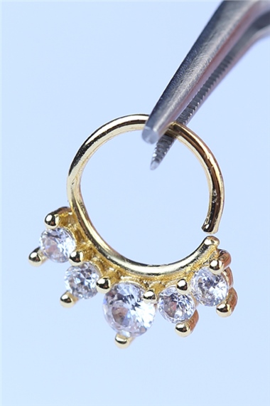Beş Taş Sıkıştırmalı Halka Gold Piercing