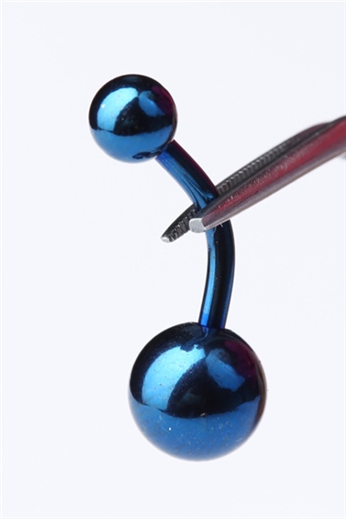 Düz Göbek Lacivert Piercing