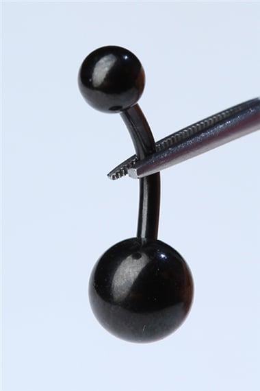 Düz Göbek Siyah Piercing