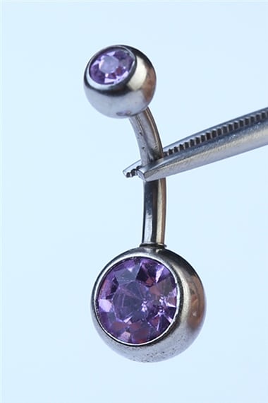 Düz Lila Taşlı Göbek Silver Piercing