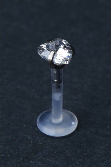 Kalpli Taş Labret Tedavi Piercing 