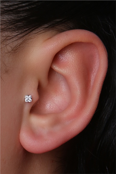 Kare Taş Labret Küçük Boy Sİlver Piercing