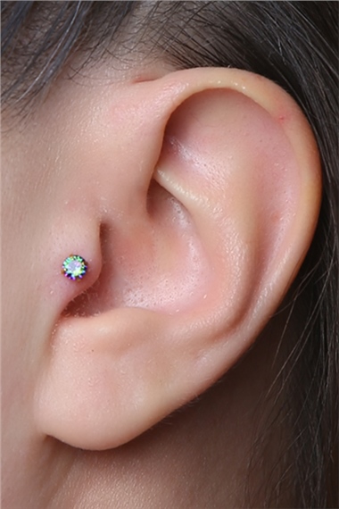 Yuvarlak Taş Koyu Hologram Orta Boy Gold Piercing