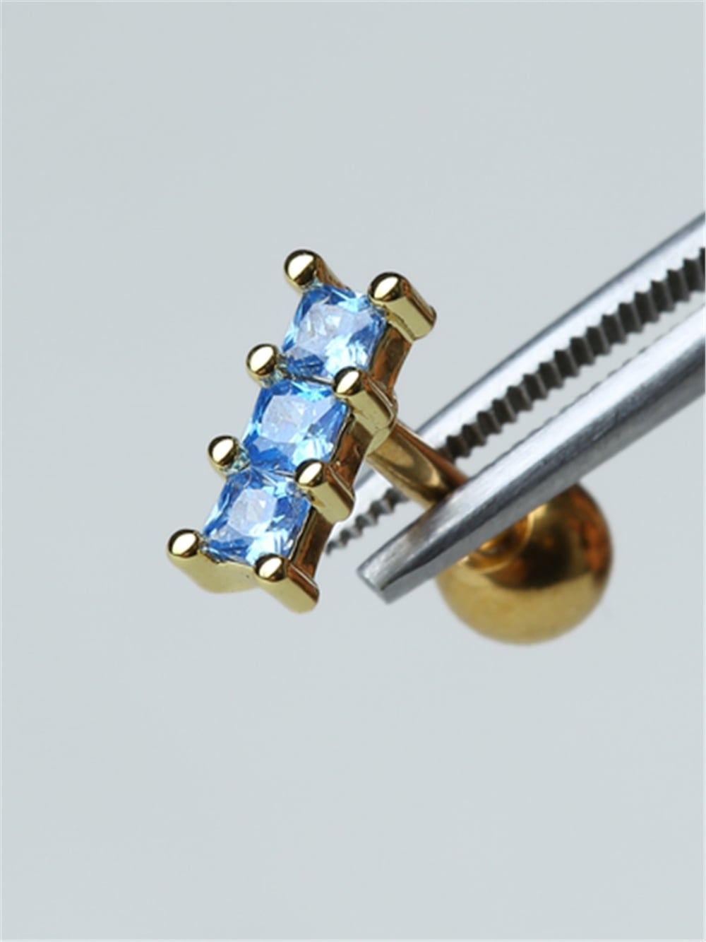 3 Kare Baget Mavi Taş Gold Piercing
