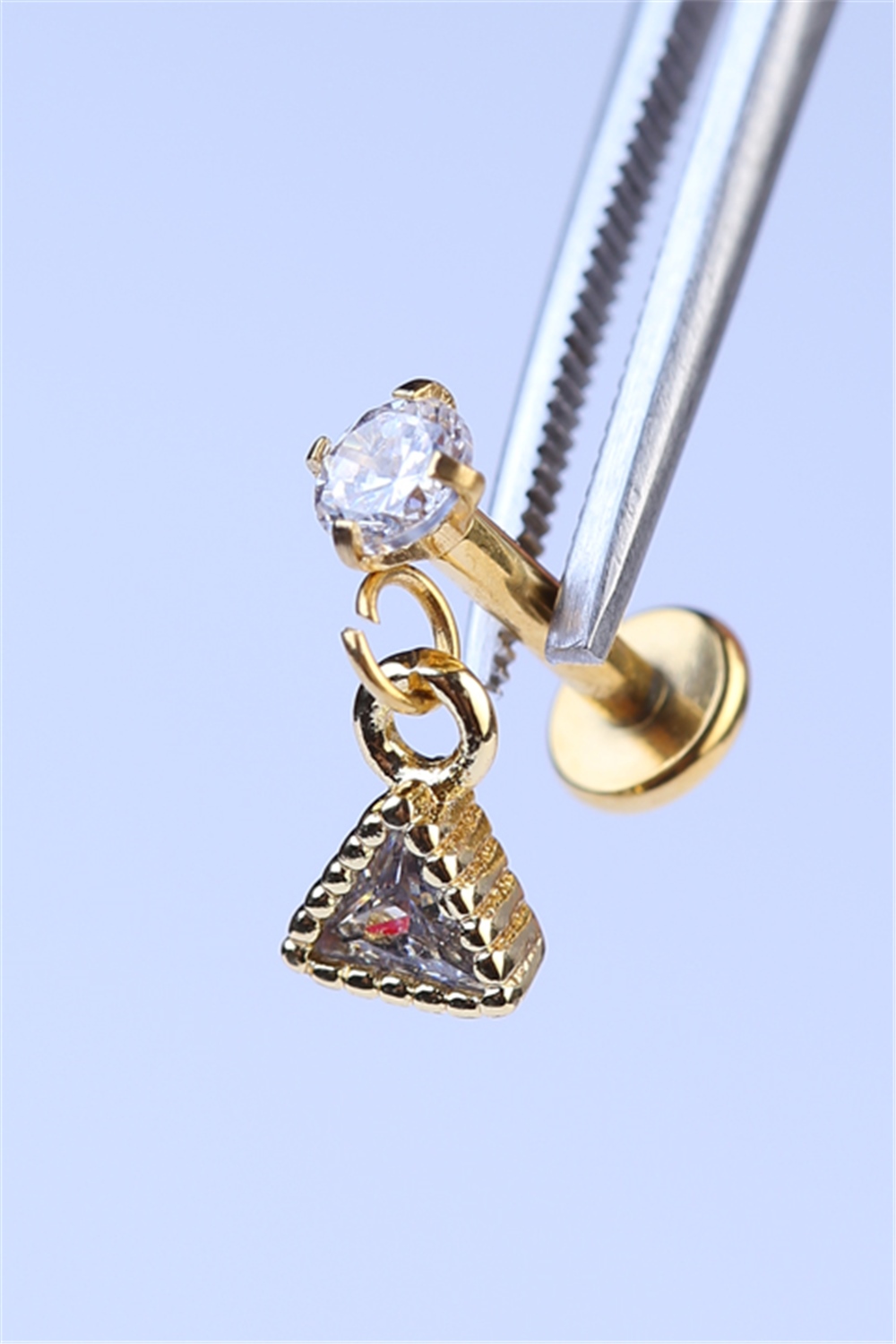 Sallantı Üçgen Taş Labret Gold Piercing
