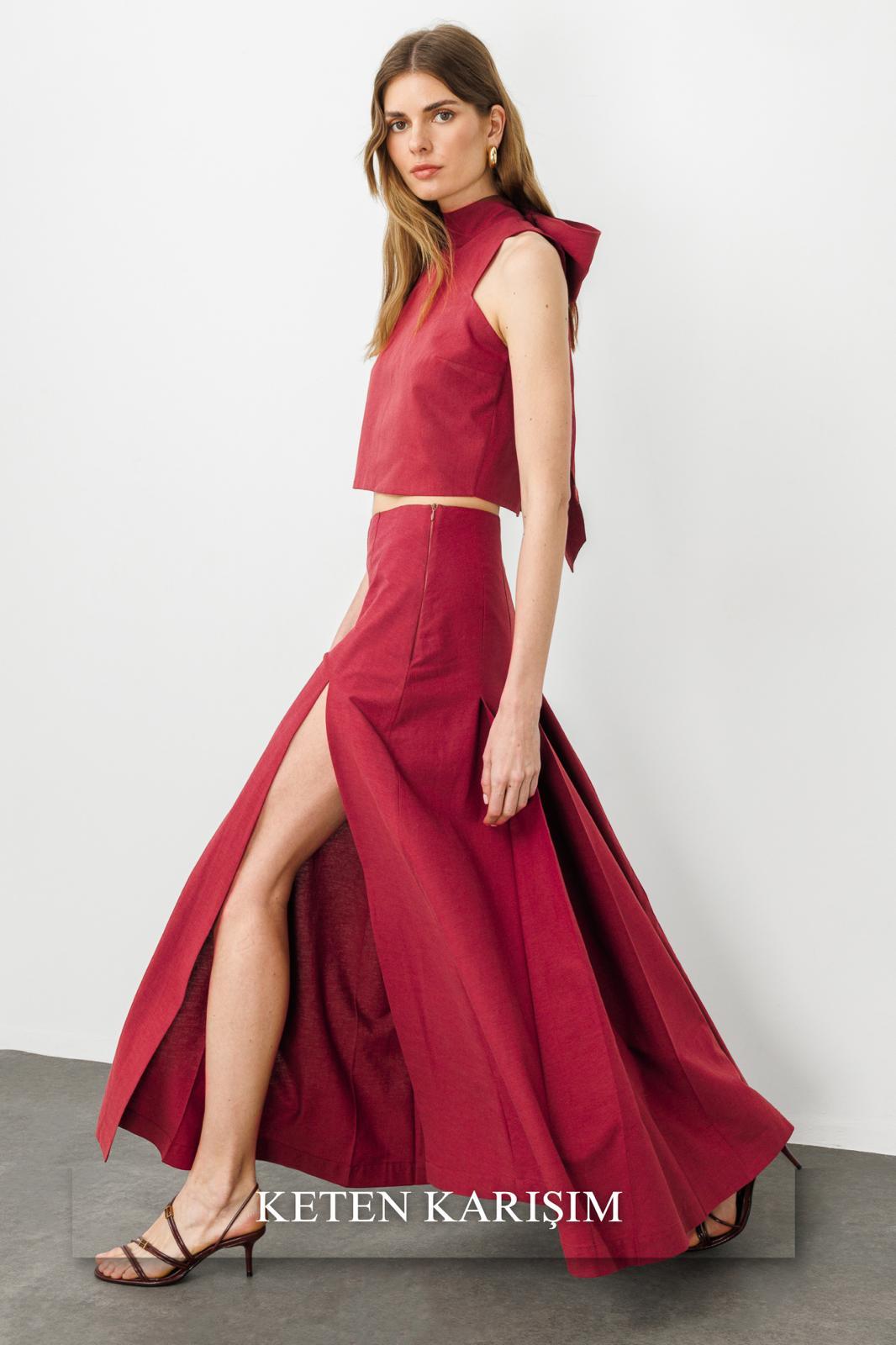 Bordo Pili Detaylı Yırtmaçlı Maxi Keten Etek