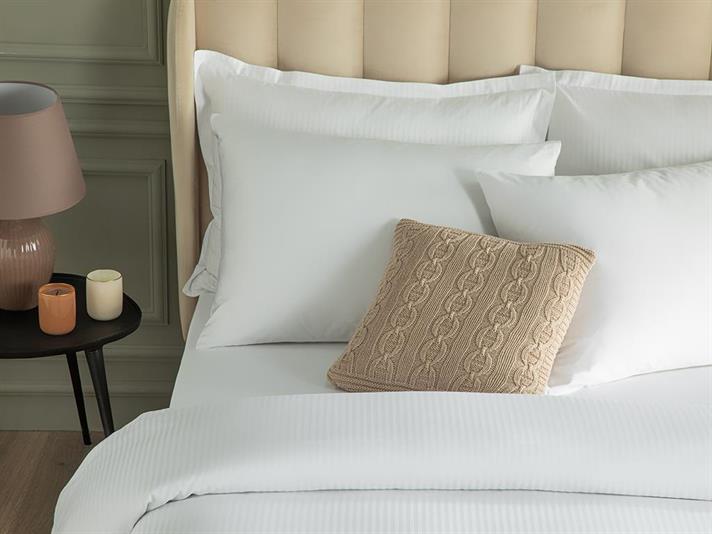  Lenjerie de pat completă, pentru două persoane, Deluxe, bumbac satinat cu dungi jacquard, 200x220 Cm, alb