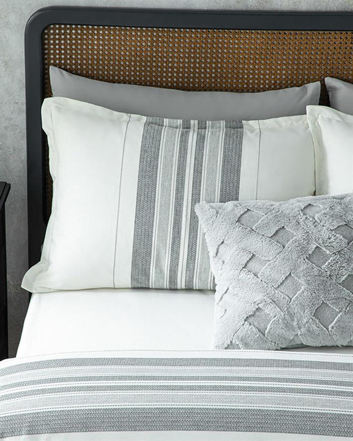  Lenjerie de pat completă pentru o persoană, Grand, Bumbac-Viscoză-Poliester, 160x220 Cm/ 100x200 cm/ 50x70 cm, alb-gri