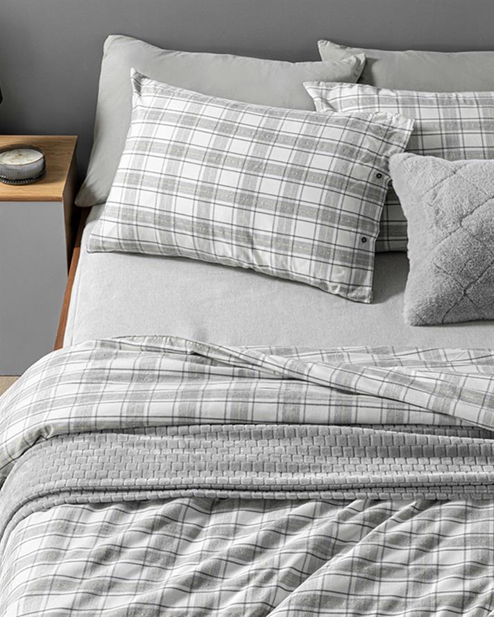  Lenjerie de pat completă pentru o persoană, Cozy Plaid, bumbac-viscoză-poliester, 160x220 cm/ 100X200 cm/ 50x70 cm, Gri