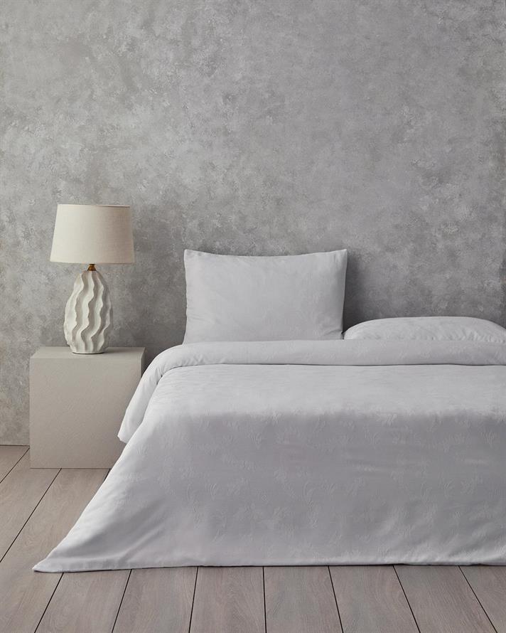  Lenjerie de pat completa pentru doua persoane, Glare, bumbac-viscoza-poliester, 200x220 cm/160x200 cm/50x70 cm, alb