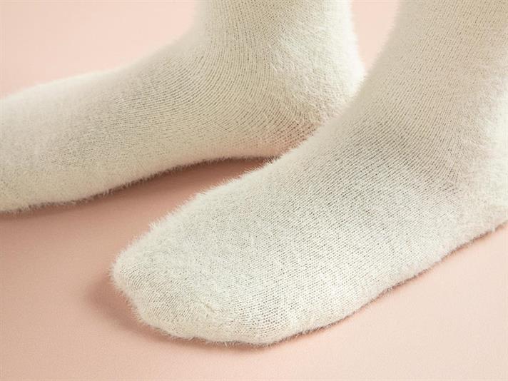 Fluffy Women Long Length Sock 36-40 Ecru