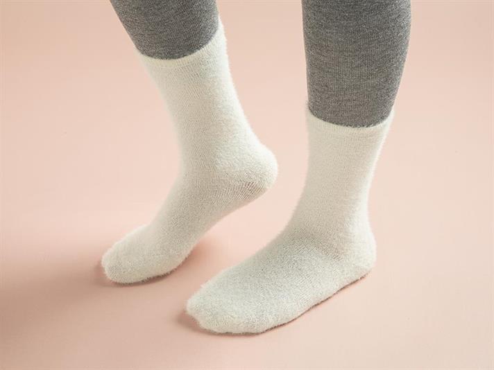 Fluffy Women Long Length Sock 36-40 Ecru