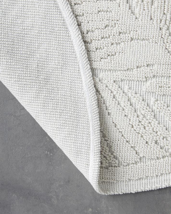 110 x 110 cm Cremă.