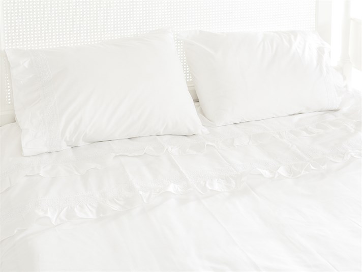 Alita Cu Volane Double Lenjerie De Pat 200x220 cm Alb