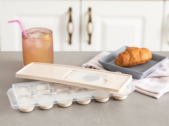 Basic Plastic Capped Ice Mould 26x9 cm Beige