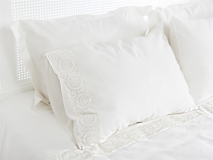 Berta Bumbac Satinat Wedding Set Lenjerie De Pat . Ecru