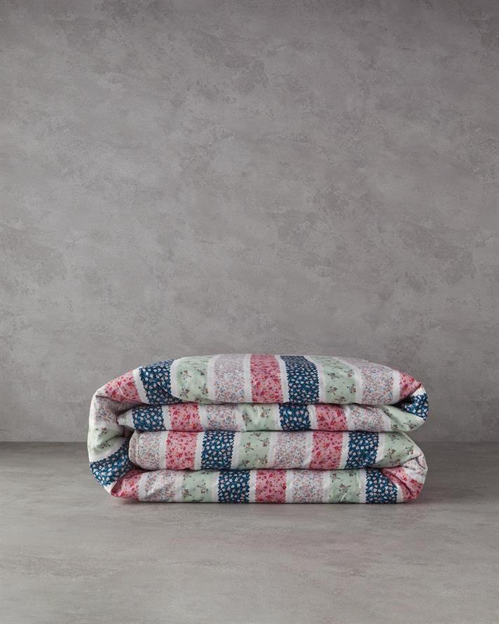 Cuvertura pat reversibila, pentru doua persoane, Blossom Lines, poliester, 200x220 cm, roz