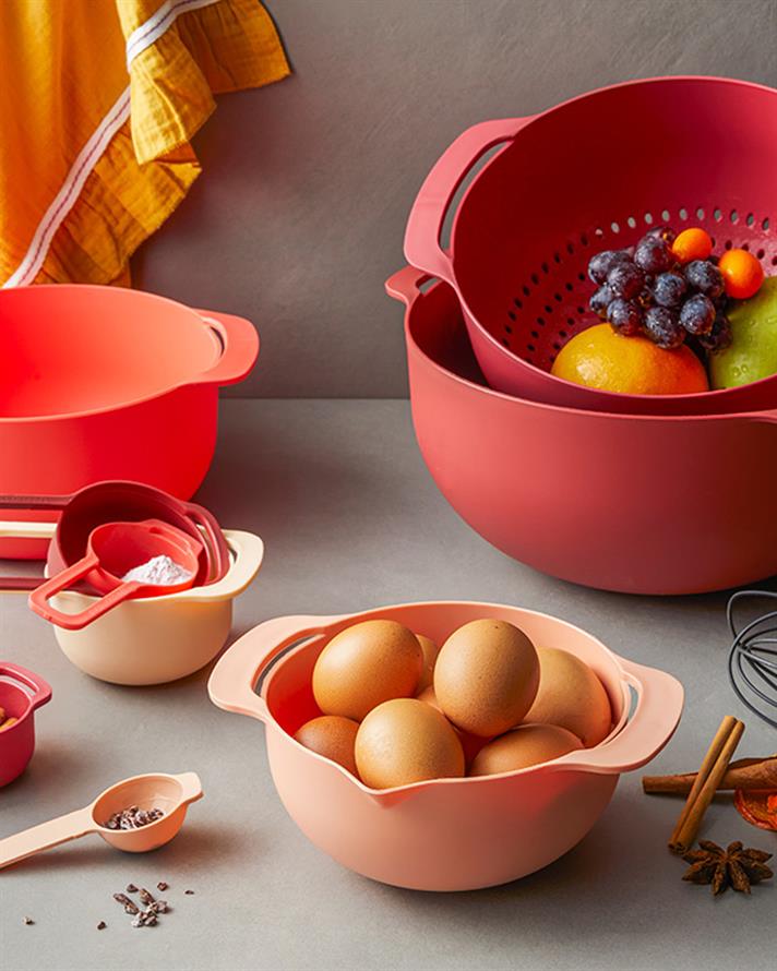 Mix Me Plastic nine pieces Mixing Bowl 31 cm Red