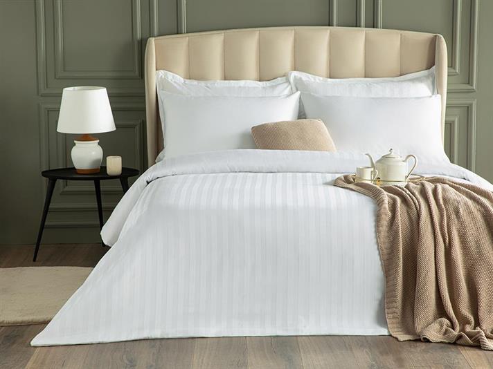 Brilliant Set Lenjerie De Pat Dublu - Set Lenjerie De Pat Bumbac | English Home, 200 x 220 cm, Alb