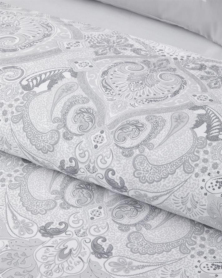 Paisley Serenade Bumbac Satinat Double Set Lenjerie De Pat 200x220 cm Argintiu