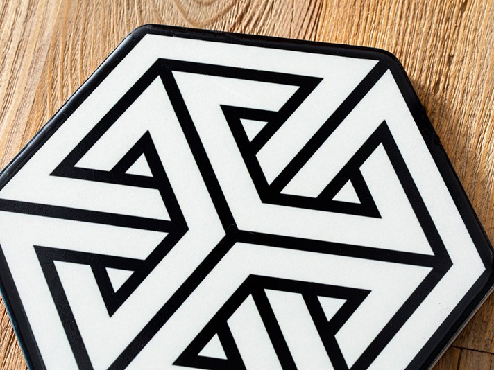 Chalet Silicone Hot Mat 16 cm Black-White