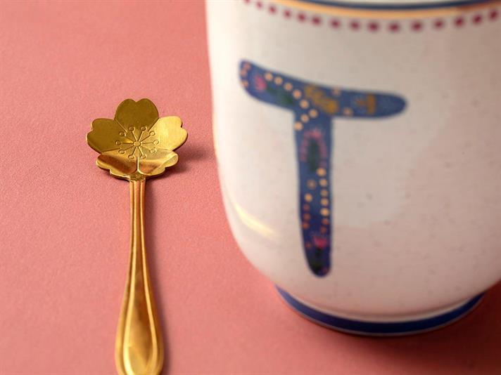 Cană, Letter T, porțelan, 500 ml, multicolor