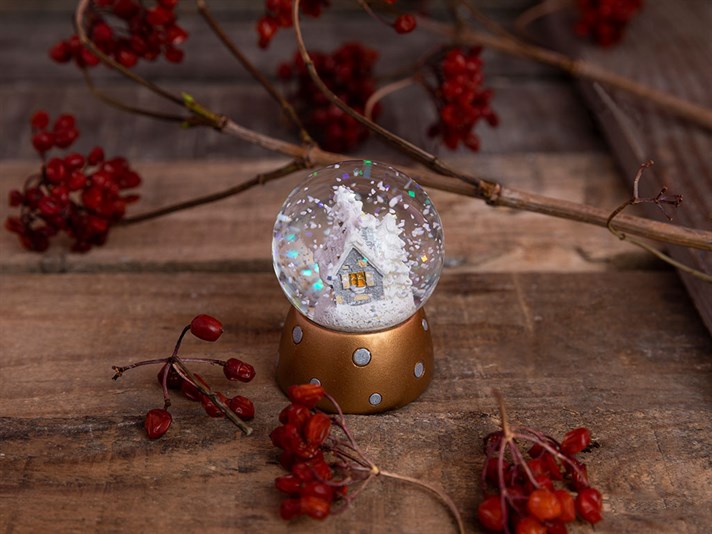 Sweet Home Snow Globe White