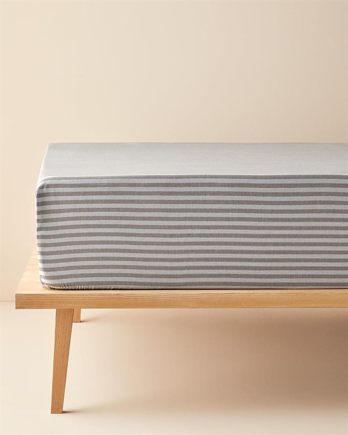 Cearceaf cu elastic, king size, Classy Stripe, bumbac-poliester, 180x200 cm, antracit