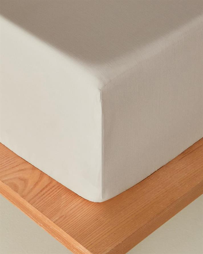 Cearceaf cu elastic, pat dublu, Novella, bumbac-viscoză, 160x200 cm, bej