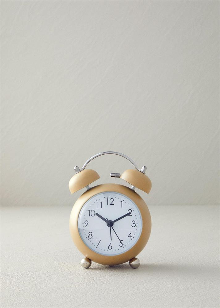 Chelsy Metal Table Clock Beige