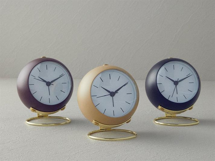 Dotsy Metal Table Clock Beige