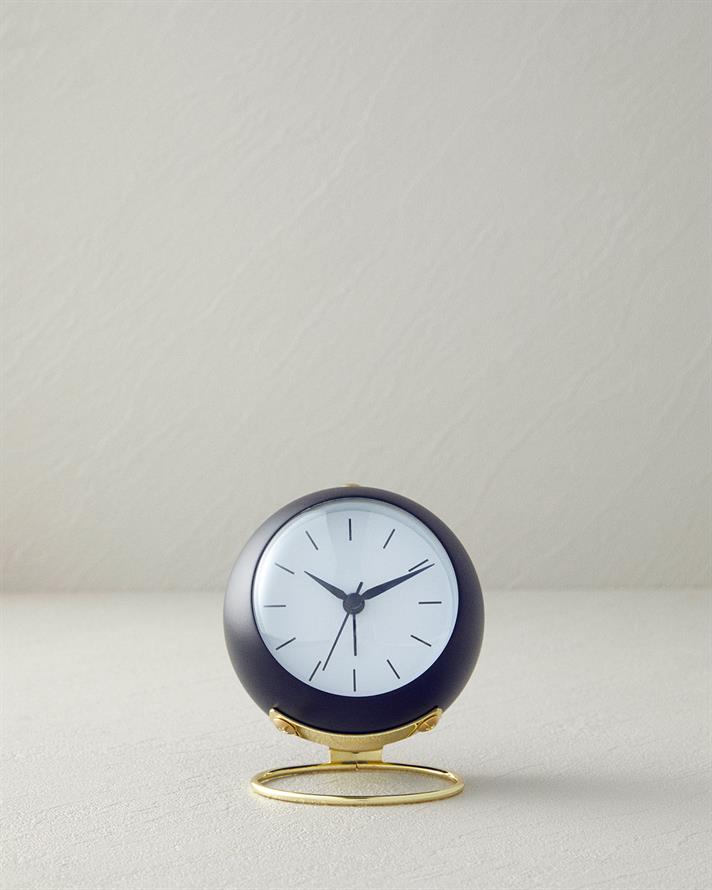 Dotsy Metal Table Clock Black