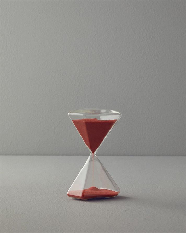 Square 30 min Hourglass Claret Red