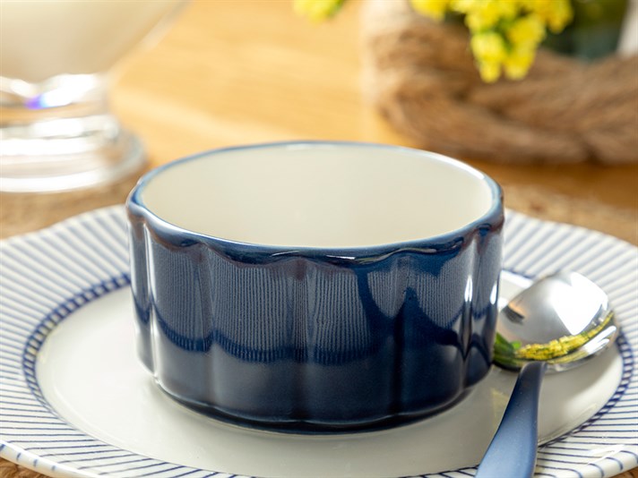Clover Blue Porcelain Souffle Dish 8,5 cm White-Blue