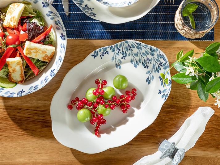 Clover Flower Porcelain Platter 30 cm White-Blue