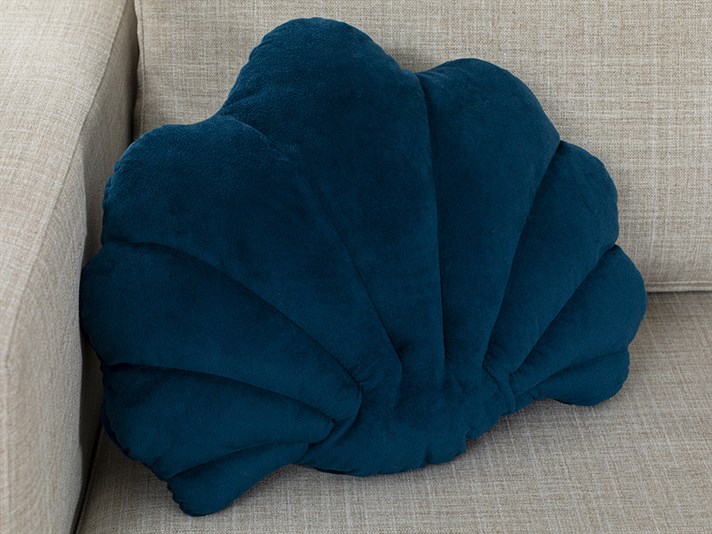 Shell Velvet Decorative Cushion 38x45 cm Dark Blue