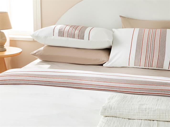 Cosy Lines Cu Fire De Chenille Vopsite Single Set Lenjerie De Pat 160x220 cm Cafeniu - Cărămiziu..