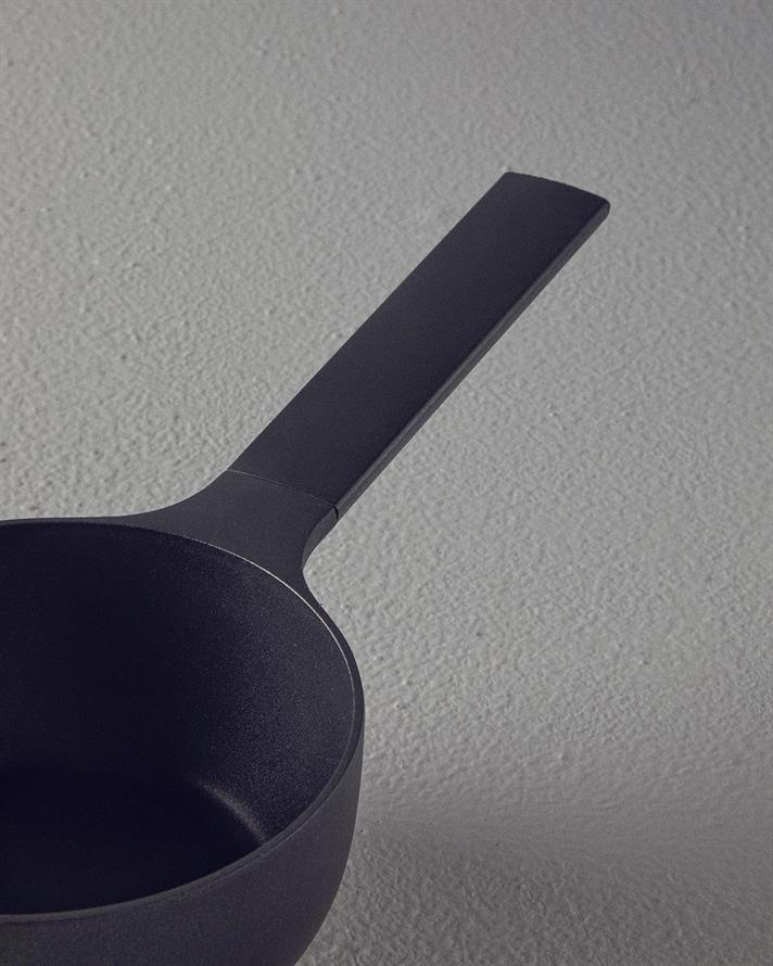 Prime Cast Aluminum Sauce Pan 16 cm Black