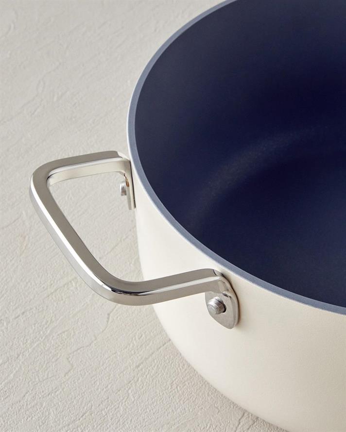 Aluminum Salt And Pepper Shak 24 cm Cream