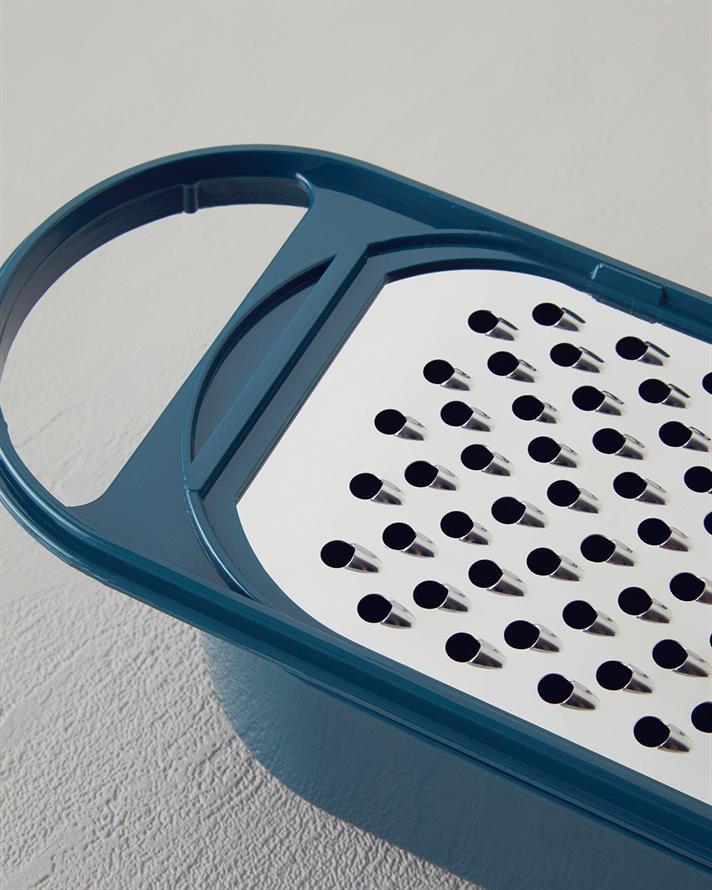 Lily Plastic With Container Grater 23 cm Blue